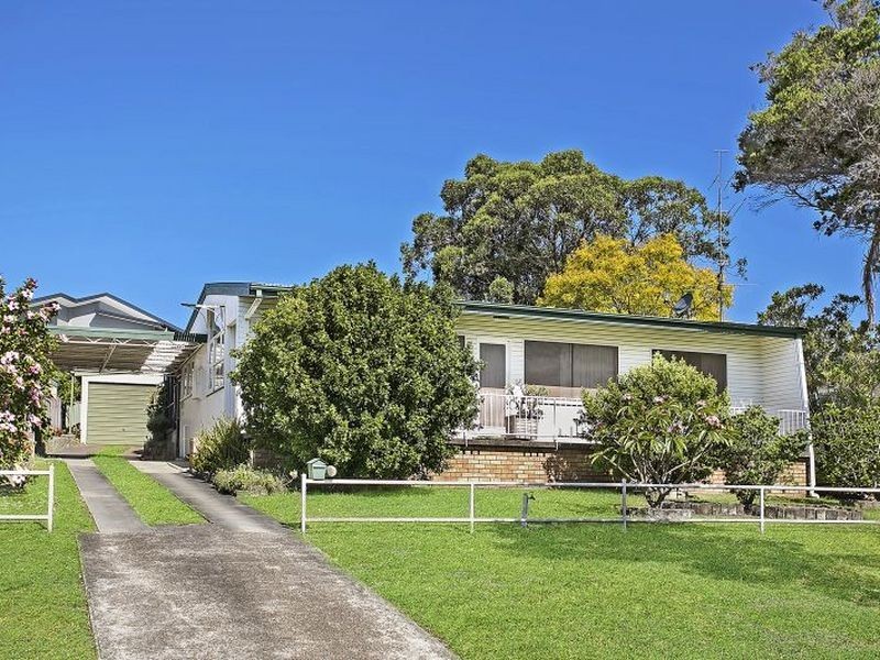 22 Butler Crescent, Warners Bay NSW 2282