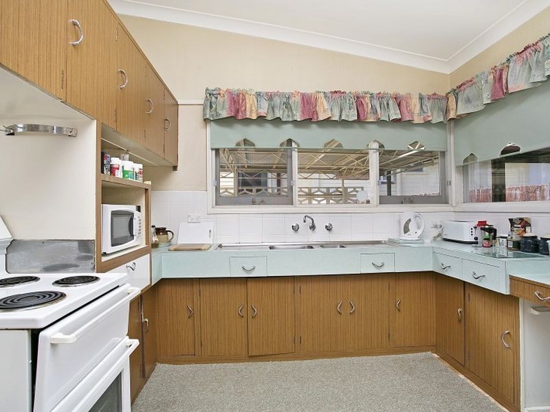 22 Butler Crescent, Warners Bay NSW 2282