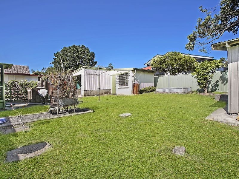 22 Butler Crescent, Warners Bay NSW 2282