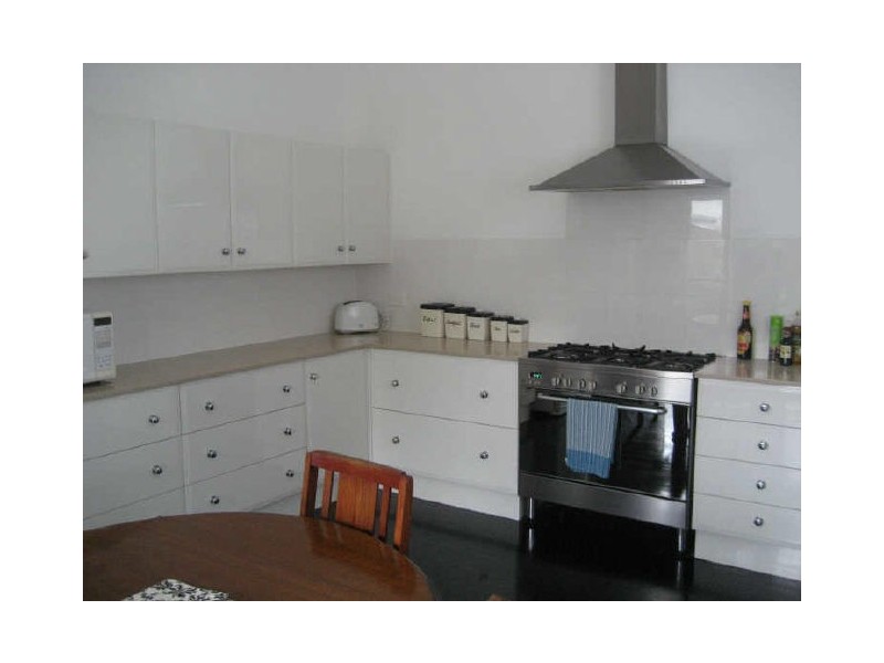 11 Gulliver St, Hamilton NSW 2303