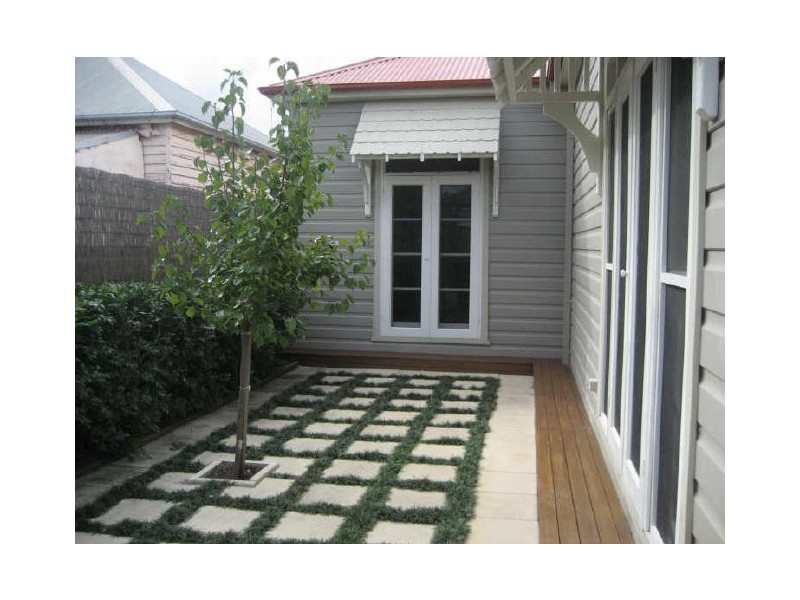 11 Gulliver St, Hamilton NSW 2303