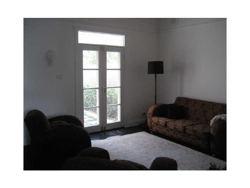 11 Gulliver St, Hamilton NSW 2303