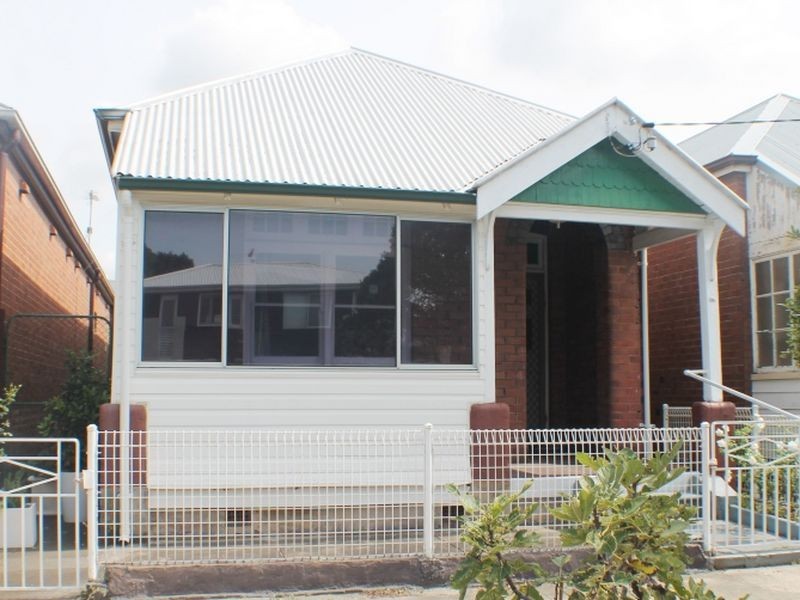 20 Elcho Street, Hamilton NSW 2303