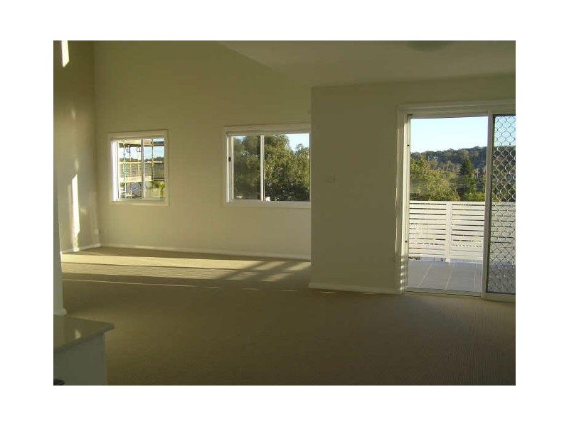 6/4 Crawford Lane, Mount Hutton NSW 2290