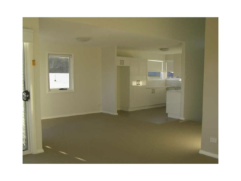 6/4 Crawford Lane, Mount Hutton NSW 2290