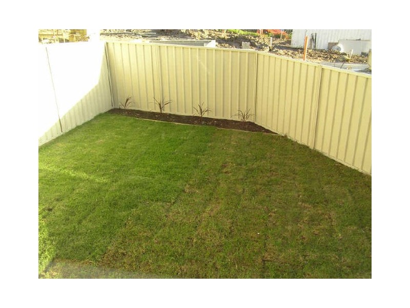 6/4 Crawford Lane, Mount Hutton NSW 2290