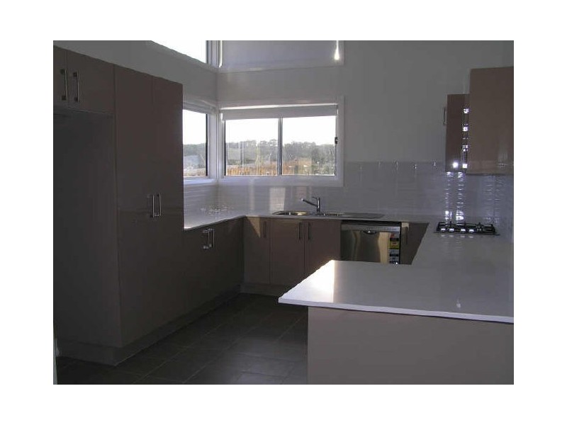 9/4 Crawford Lane, Mount Hutton NSW 2290