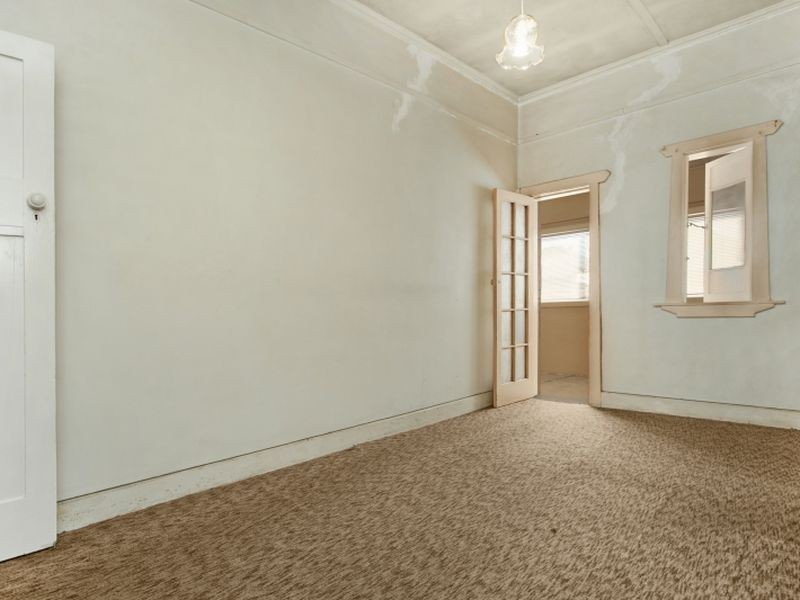 25 Holt Street, Mayfield East NSW 2304