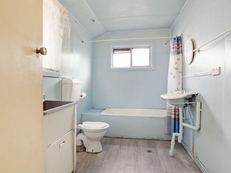 25 Holt Street, Mayfield East NSW 2304