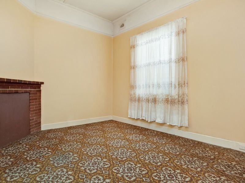 25 Holt Street, Mayfield East NSW 2304