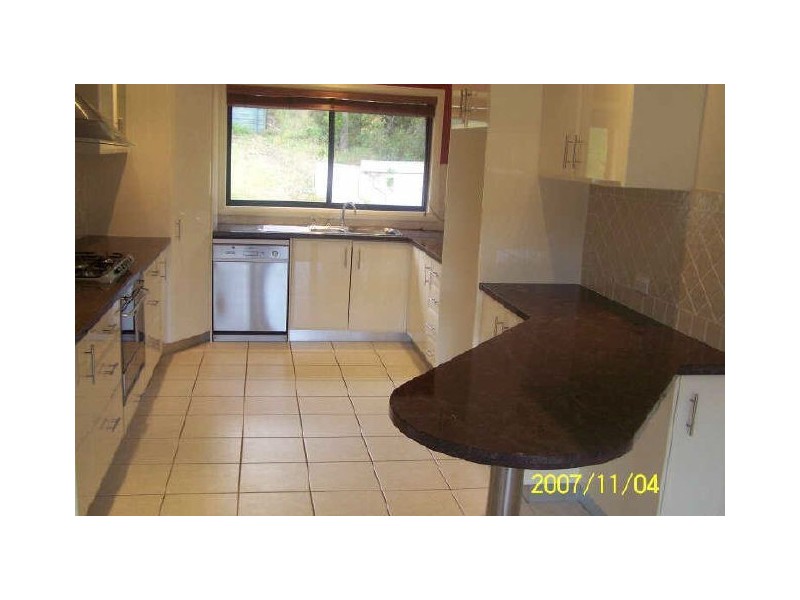 1 Kerrigan Close, Eleebana NSW 2282