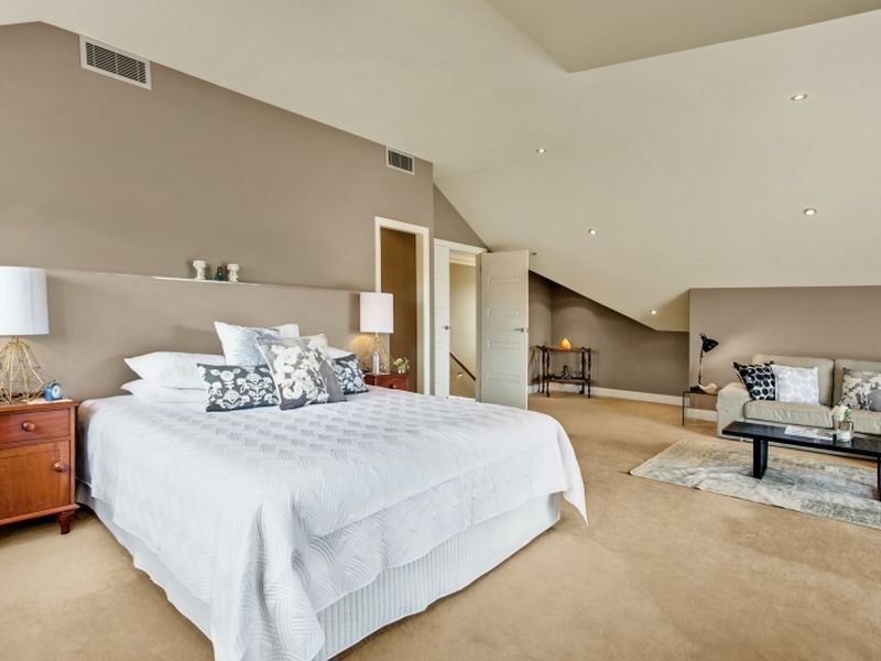 Hamilton South NSW 2303