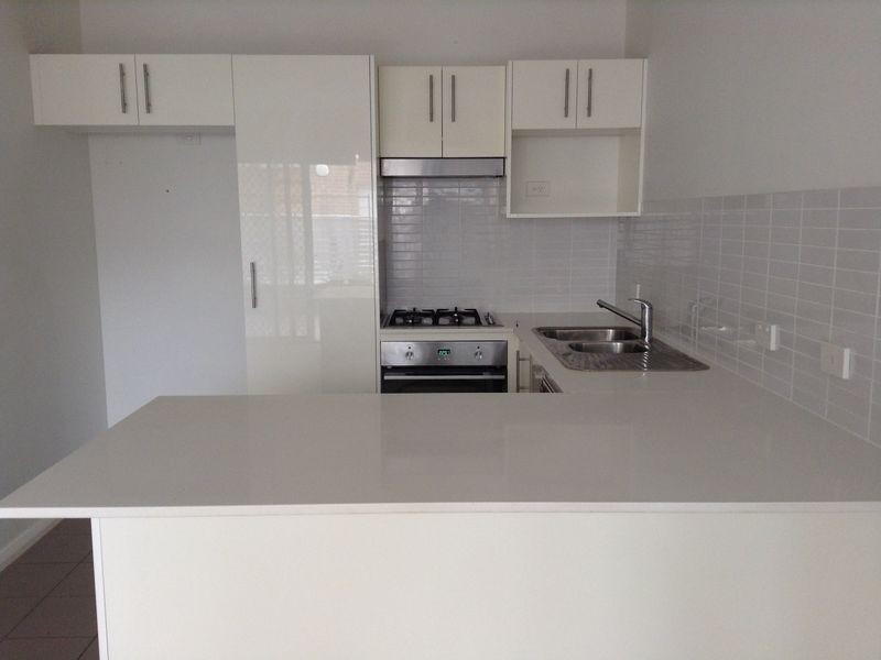 18/4 Crawford Lane, Mount Hutton NSW 2290