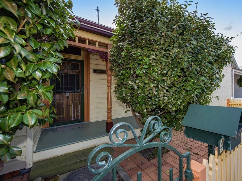 4 Brien Street, The Junction NSW 2291