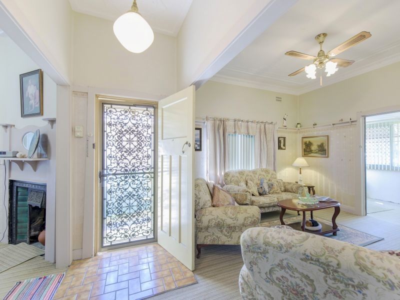 11 Murray Square, Mayfield NSW 2304