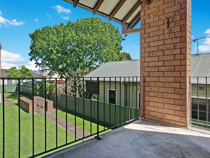 3/10 Teramby Road, Hamilton NSW 2303