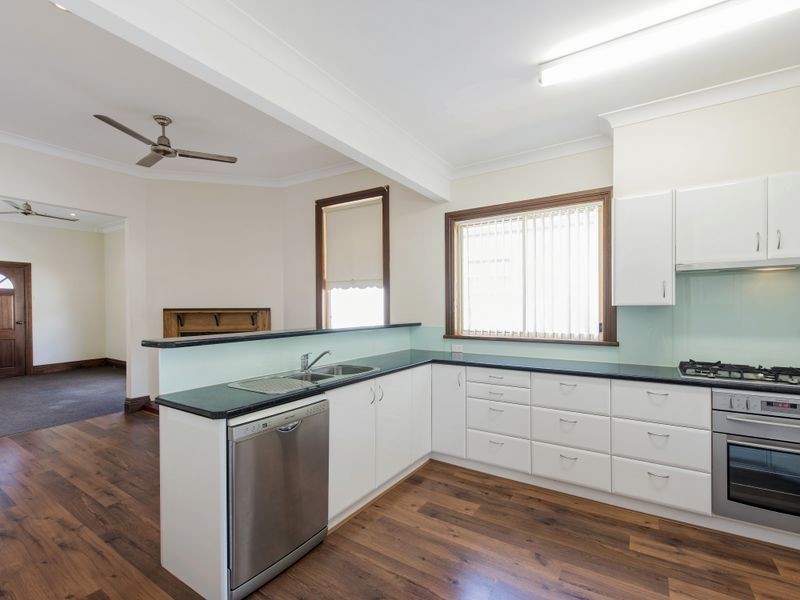 17 Gordon Street, Mayfield West NSW 2304