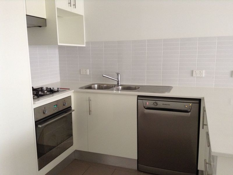 18/4 Crawford Lane, Mount Hutton NSW 2290