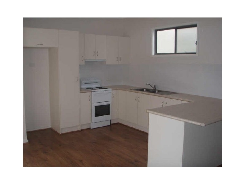 8 Ivy Street, Islington NSW 2296