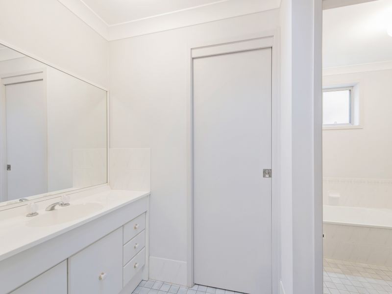 54 Pacific Street, Caves Beach NSW 2281