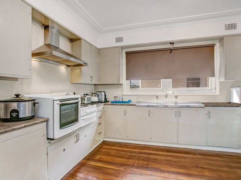 35 Dawson Street, Waratah NSW 2298