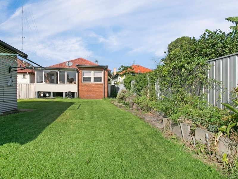 35 Dawson Street, Waratah NSW 2298