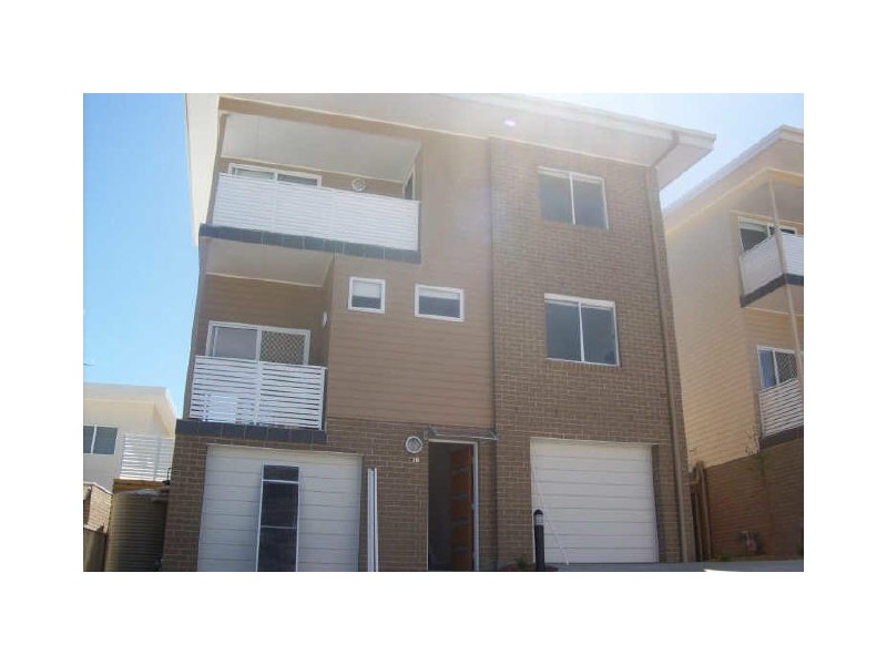 24 & 26/4 Crawford Lane, Mount Hutton NSW 2290