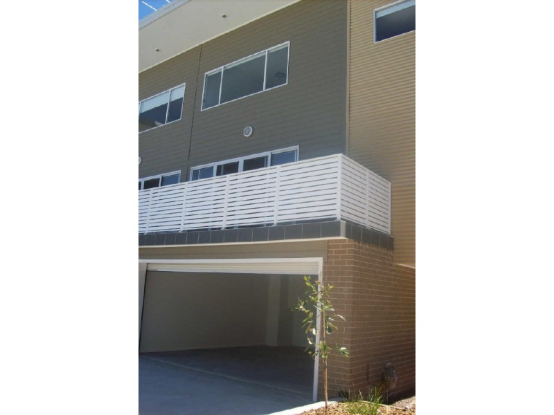 27 & 32/4 Crawford Lane, Mount Hutton NSW 2290