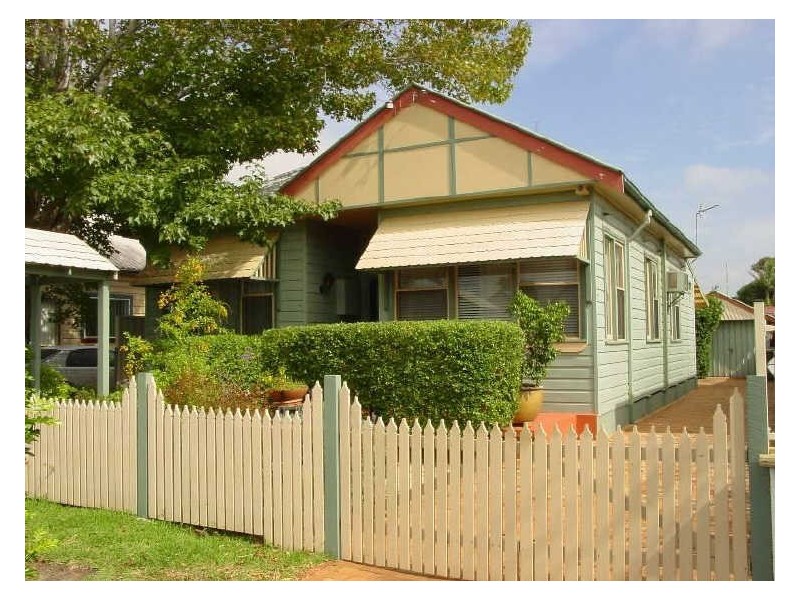 130 Stewart Avenue, Hamilton South NSW 2303