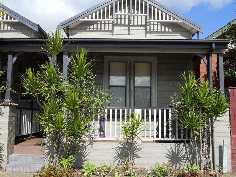 137 Parry St, Hamilton East NSW 2303