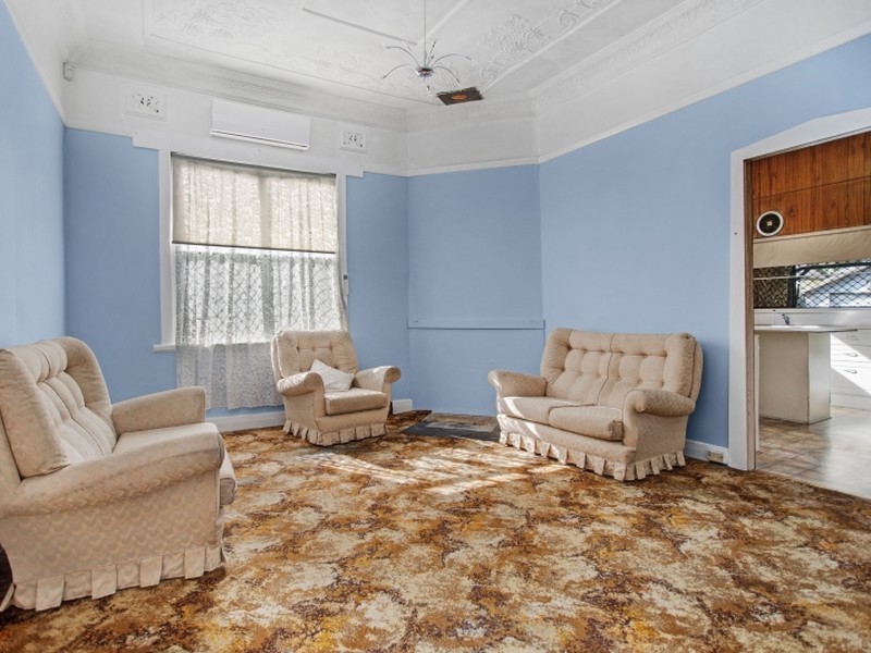 6 Burnett Street, Mayfield West NSW 2304