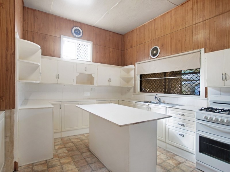 6 Burnett Street, Mayfield West NSW 2304