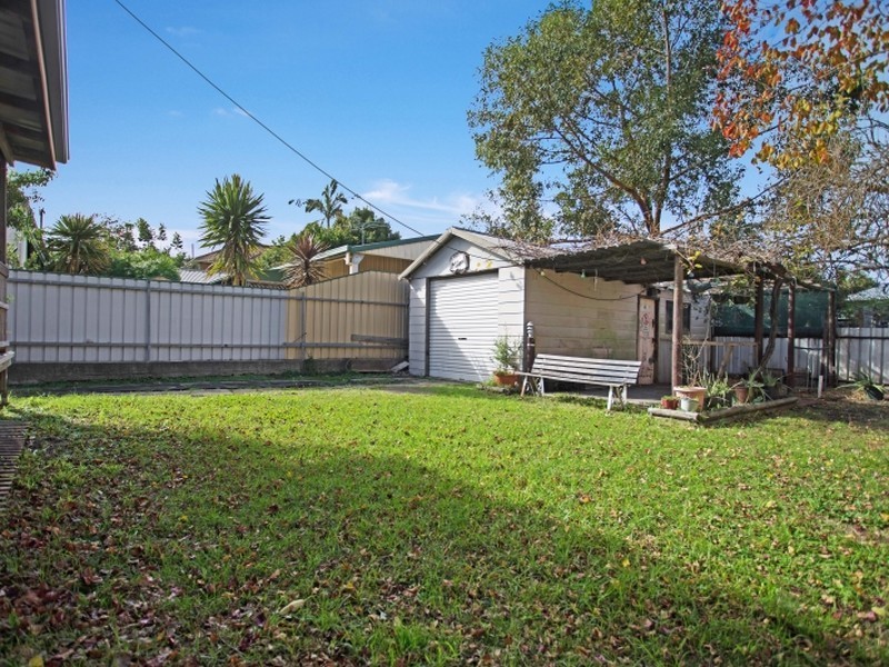 6 Burnett Street, Mayfield West NSW 2304