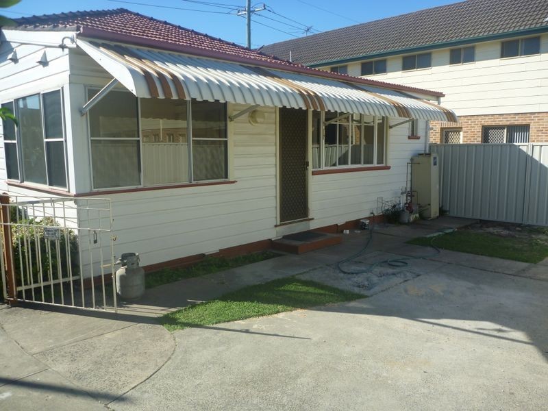 92 Broadmeadow Road, Broadmeadow NSW 2292