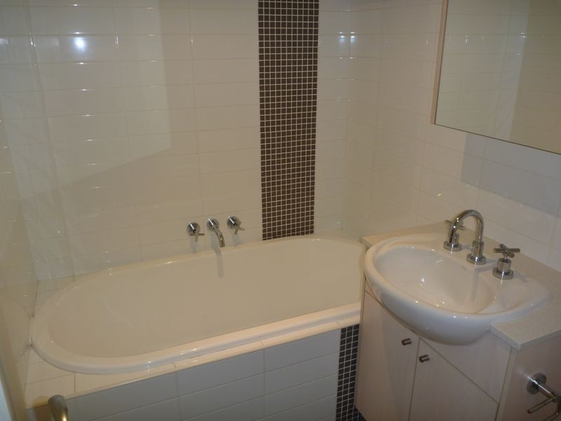 2/8 Bellevue Street, Newcastle West NSW 2302