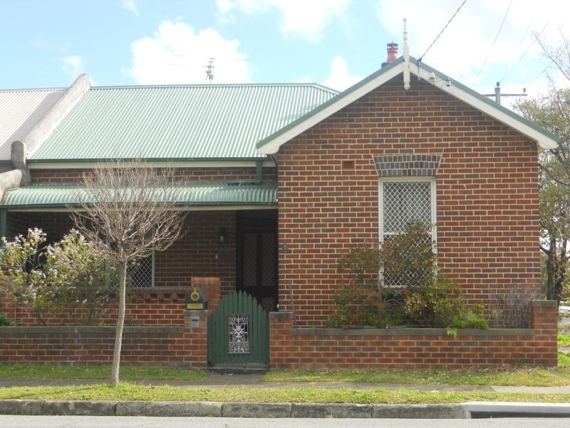 6 Samdon St, Hamilton NSW 2303