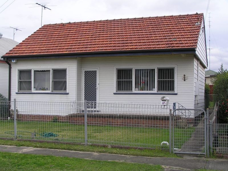 28 Phillips St, Hamilton North NSW 2292