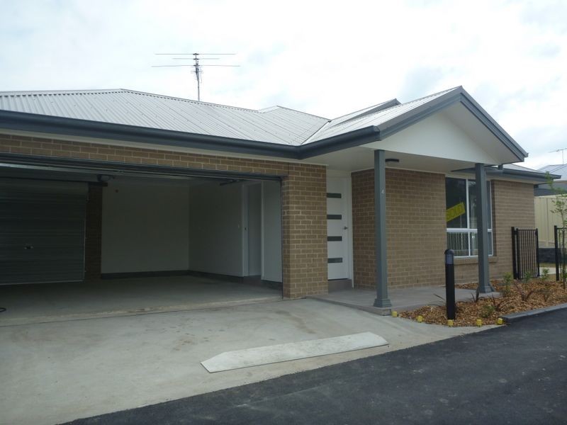 4/14-18 Croudace Road, Elermore Vale NSW 2287