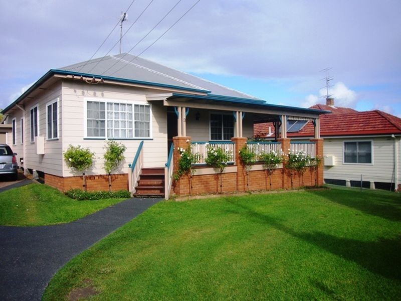 3 Irvine Street, Garden Suburb NSW 2289