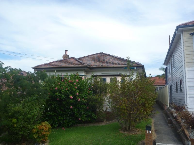 19 Dunkley Ave, New Lambton NSW 2305