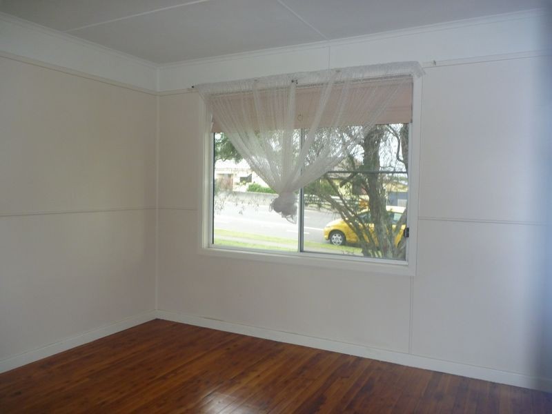 306 Lake Road, Glendale NSW 2285