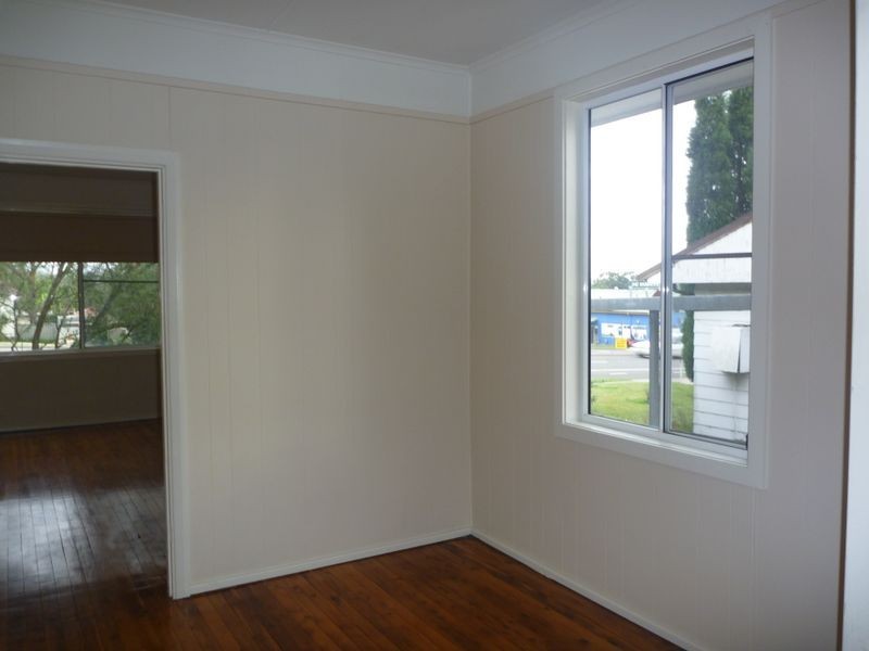 306 Lake Road, Glendale NSW 2285