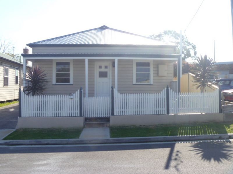1 Turner Street, Georgetown NSW 2298