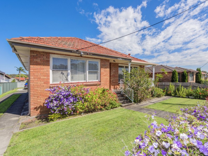 6 Marcus St, Waratah West NSW 2298