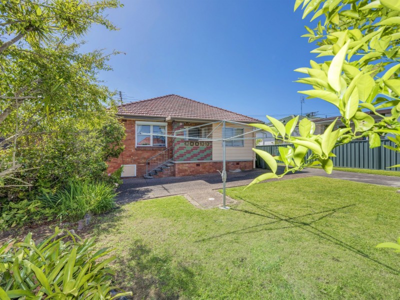 6 Marcus St, Waratah West NSW 2298