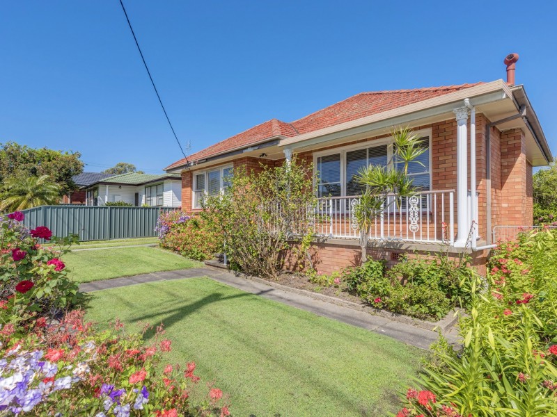 6 Marcus St, Waratah West NSW 2298