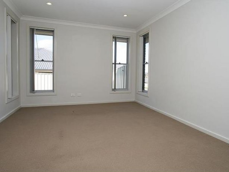 18 Northridge Drive, Cameron Park NSW 2285