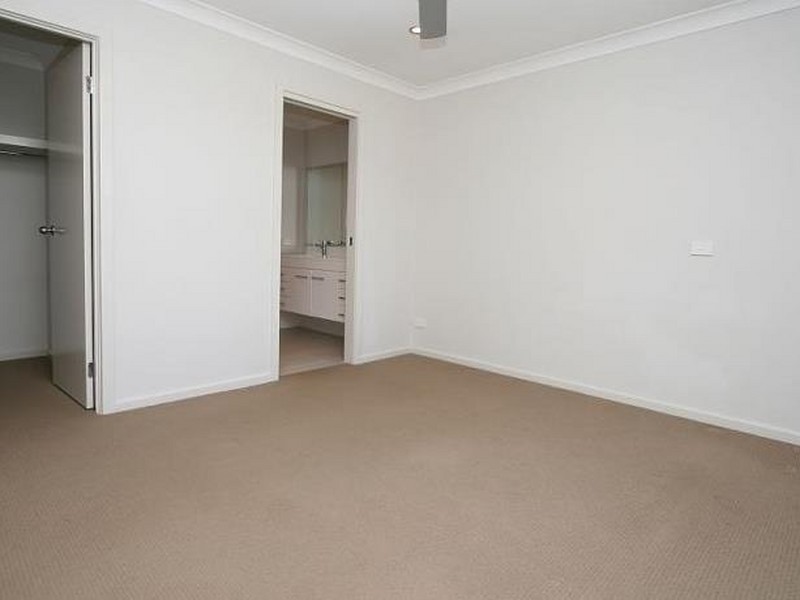 18 Northridge Drive, Cameron Park NSW 2285