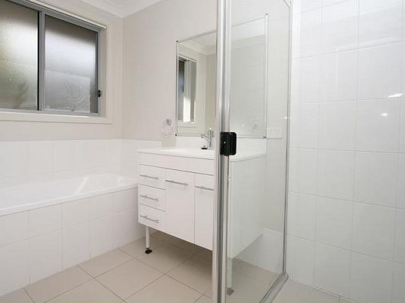 18 Northridge Drive, Cameron Park NSW 2285