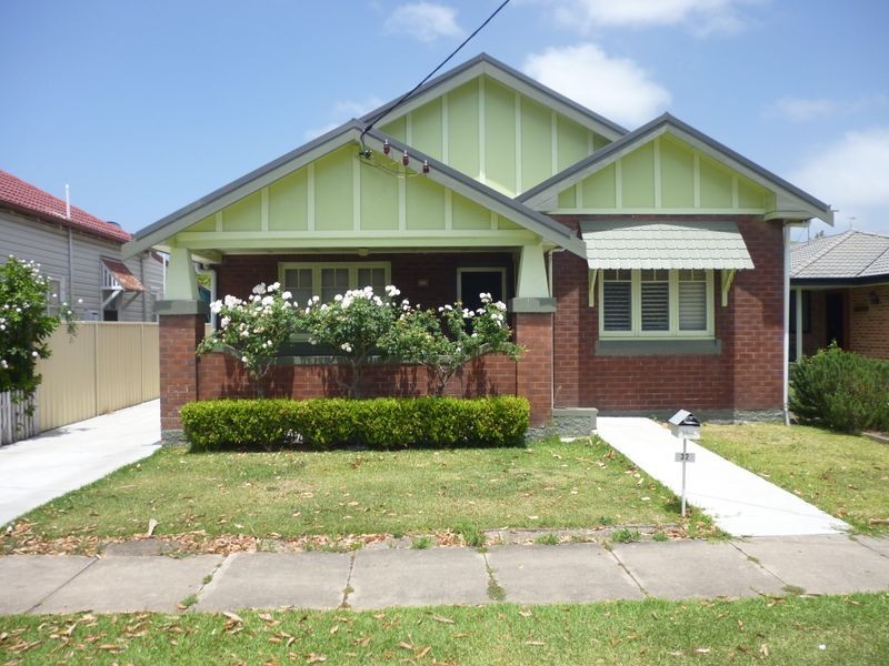 32 Mabel Street, Georgetown NSW 2298